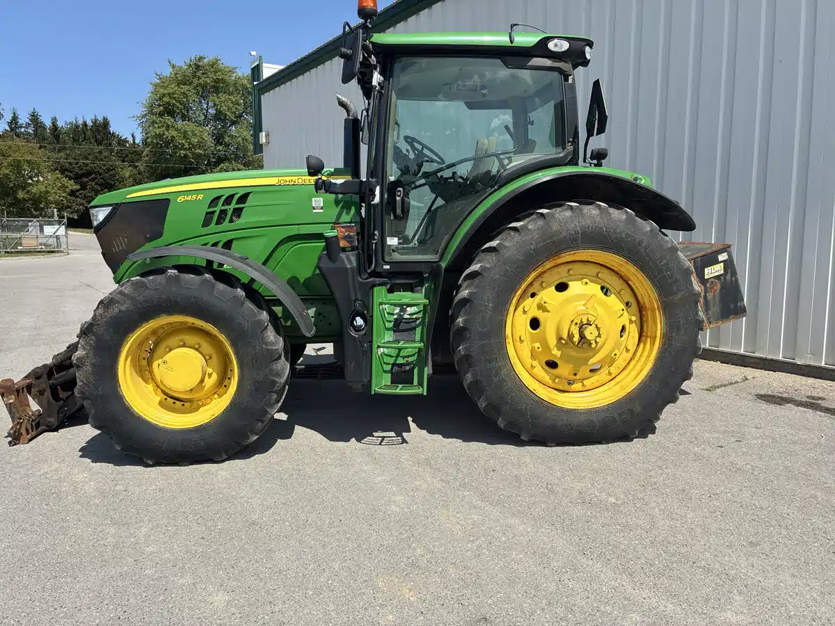 Photo de la Galerie 2 pour 2018 John Deere 6145R Tracteur