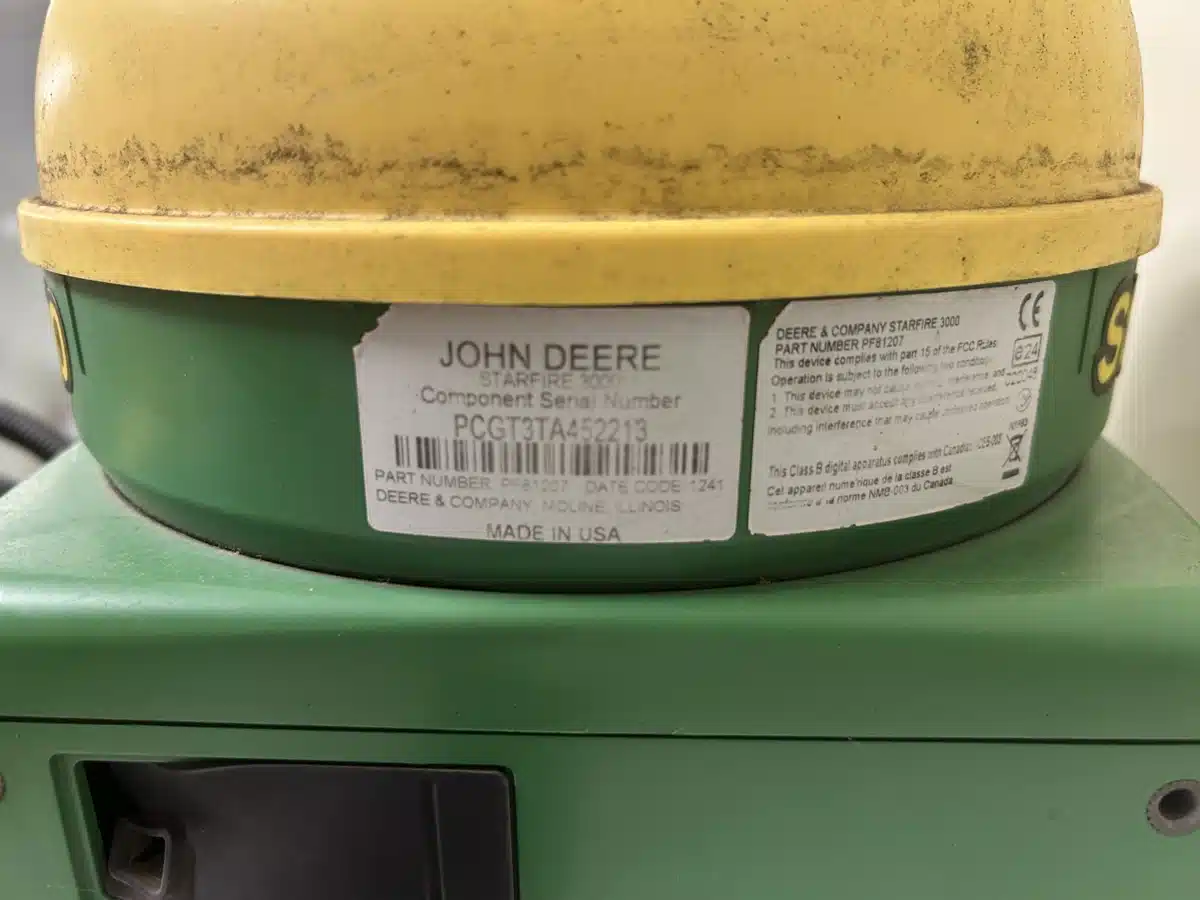 Gallery image 2 for 2012 John Deere STARFIRE 3000 Guidance System