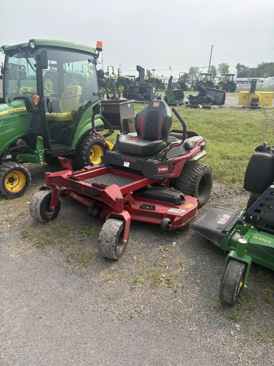 Gallery image 2 for 2023 Toro TITAN 60 76604 Mower - Zero Turn