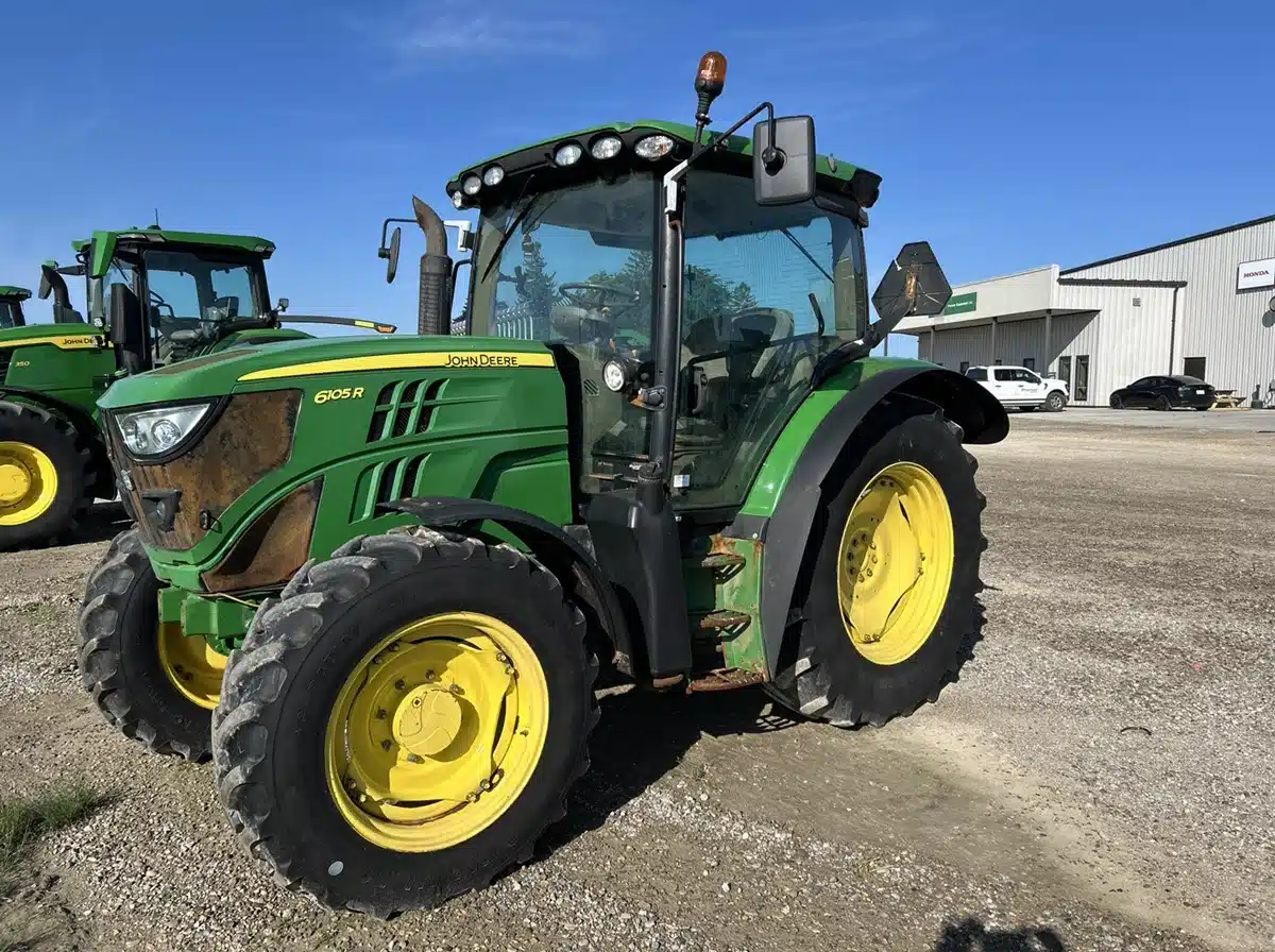 Photo de la Galerie 2 pour 2014 John Deere 6105R Tracteur