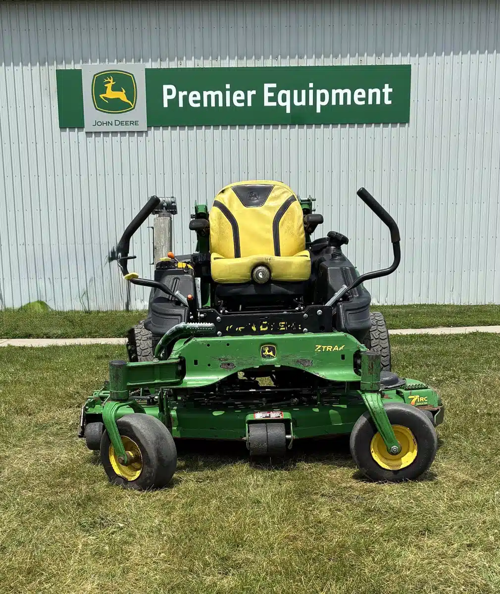 Photo de la Galerie 2 pour 2019 John Deere Z930M Tondeuse à rayon de braquage zéro