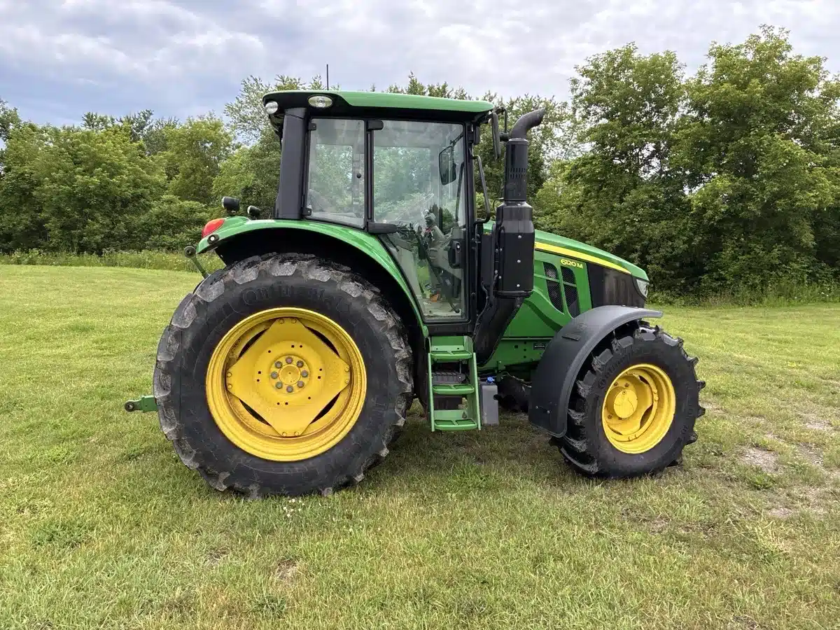 Gallery image 2 for 2022 John Deere 6120M Tractor