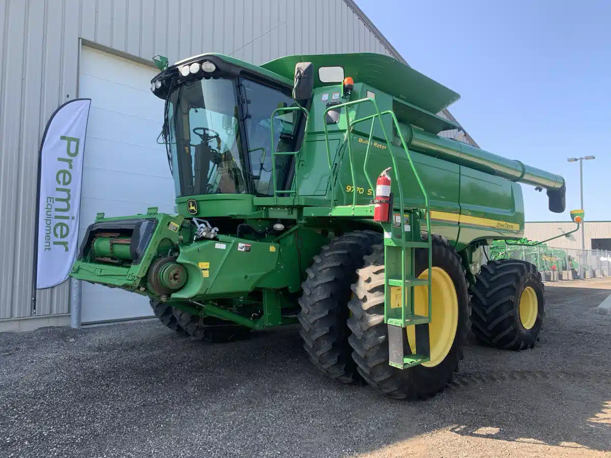 Photo de la Galerie 1 pour 2011 John Deere 9770 STS Batteuse