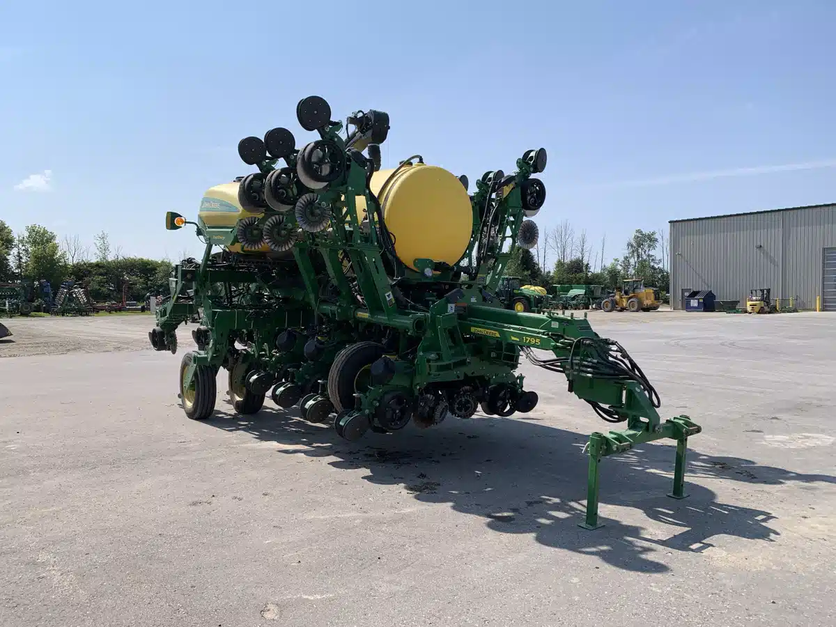 Photo de la Galerie 1 pour 2020 John Deere 1795 Planteur