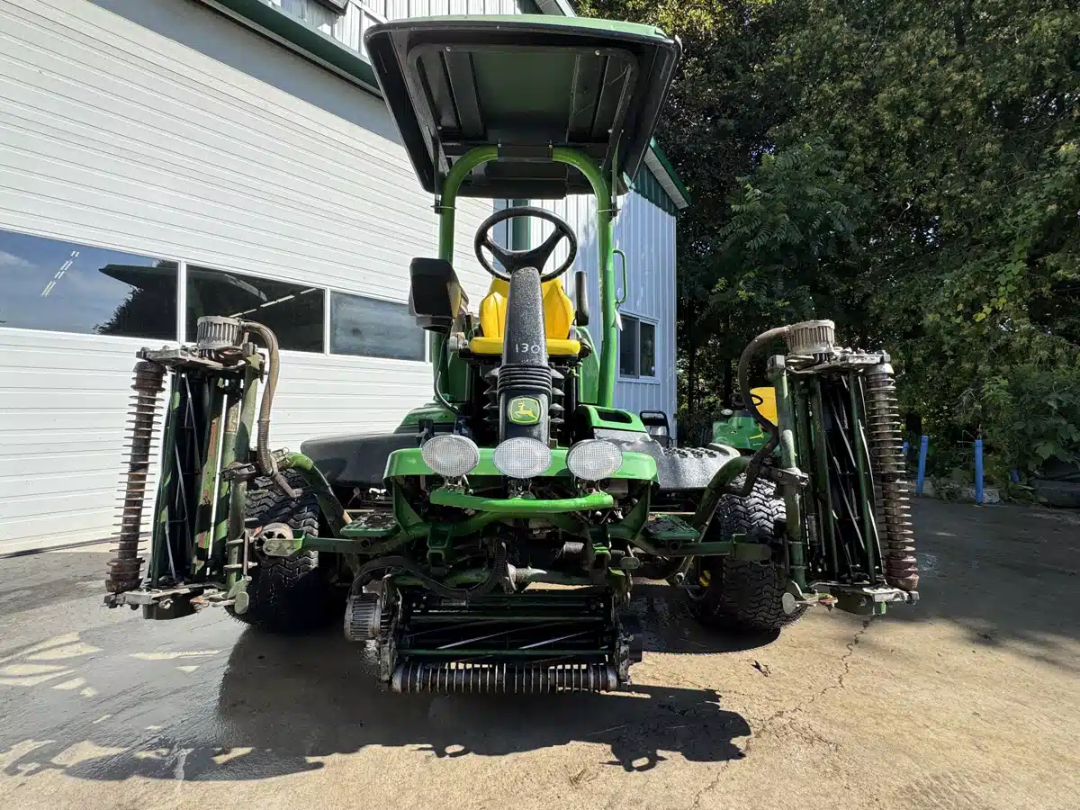 Photo de la Galerie 2 pour 2017 John Deere 7500AE tondeuse à lame rotative