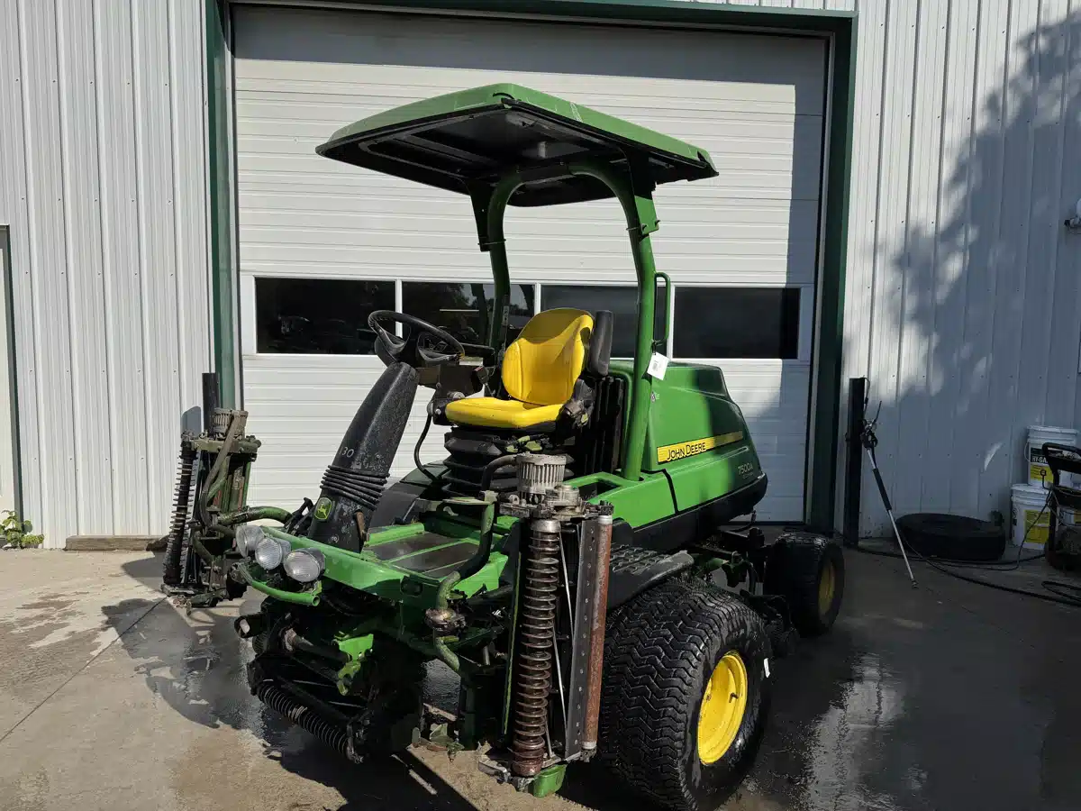 Photo de la Galerie 1 pour 2017 John Deere 7500AE tondeuse à lame rotative