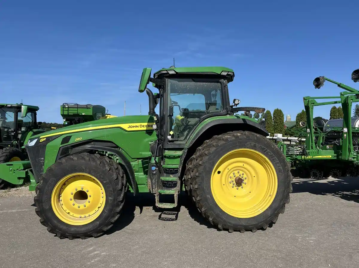 Gallery image 1 for 2023 John Deere 8R 280 Tractor