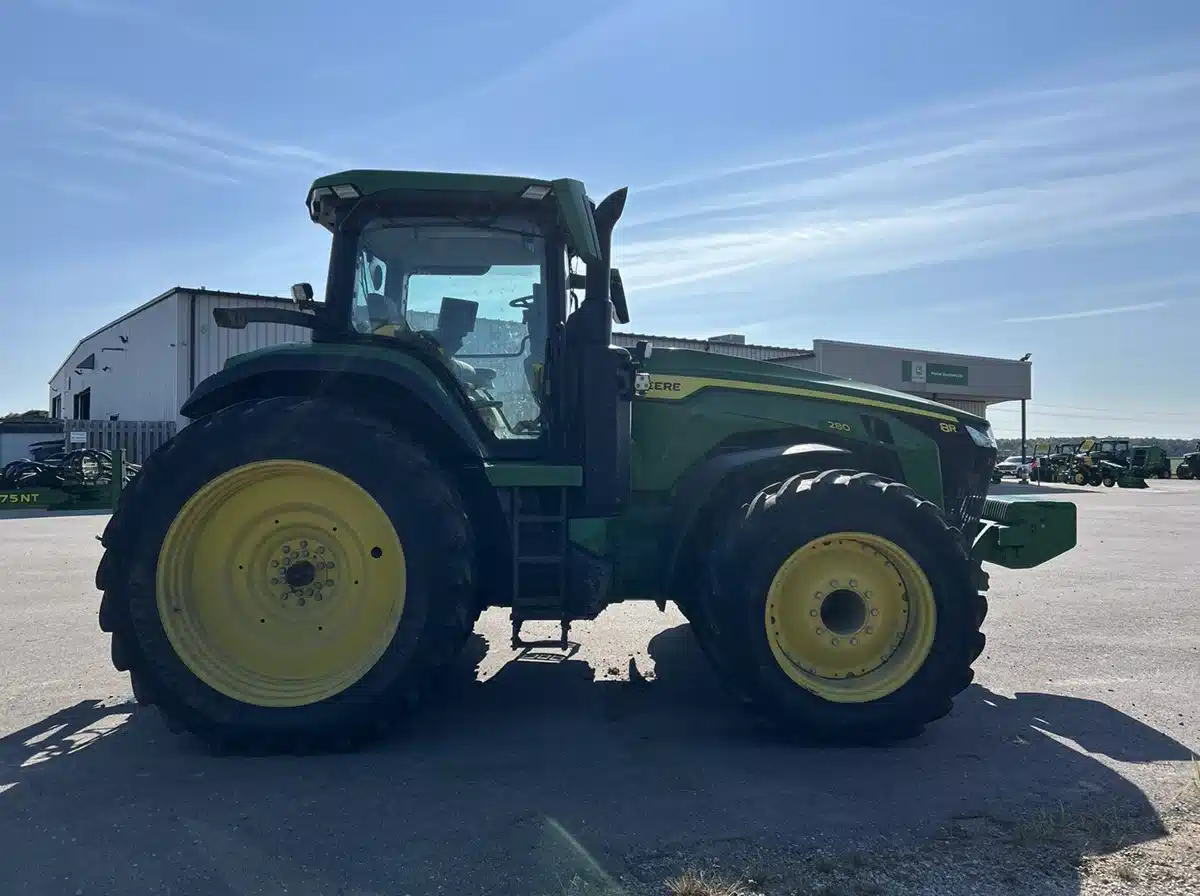 Gallery image 2 for 2023 John Deere 8R 280 Tractor