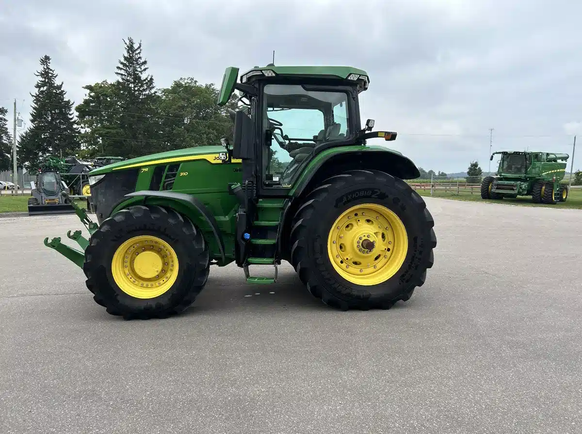 Photo de la Galerie 2 pour 2022 John Deere 7R 310 Tracteur