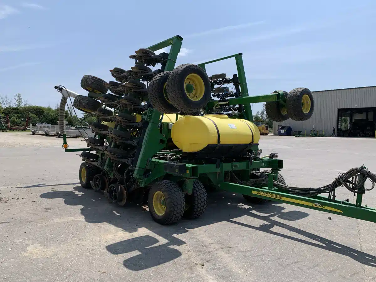 Gallery image 2 for 2016 John Deere 1990 Air Drill