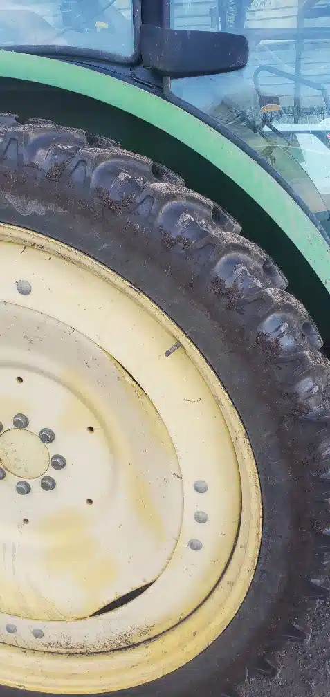 Photo de la Galerie 2 pour 2009 John Deere 5095M Tracteur