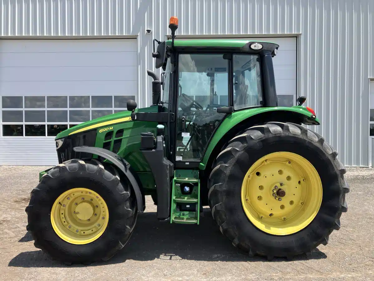 Photo de la Galerie 1 pour 2020 John Deere 6120M Tracteur
