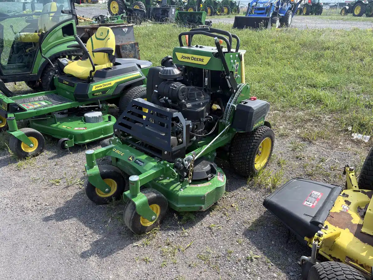 Gallery image 2 for 2026 John Deere Z810E Mower - Zero Turn