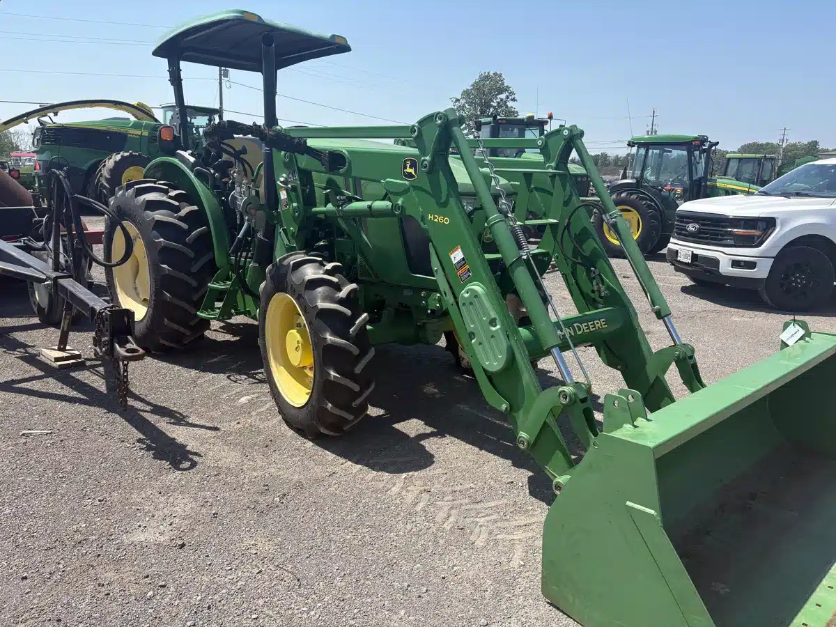 Gallery image 2 for 2015 John Deere 5085E Tractor
