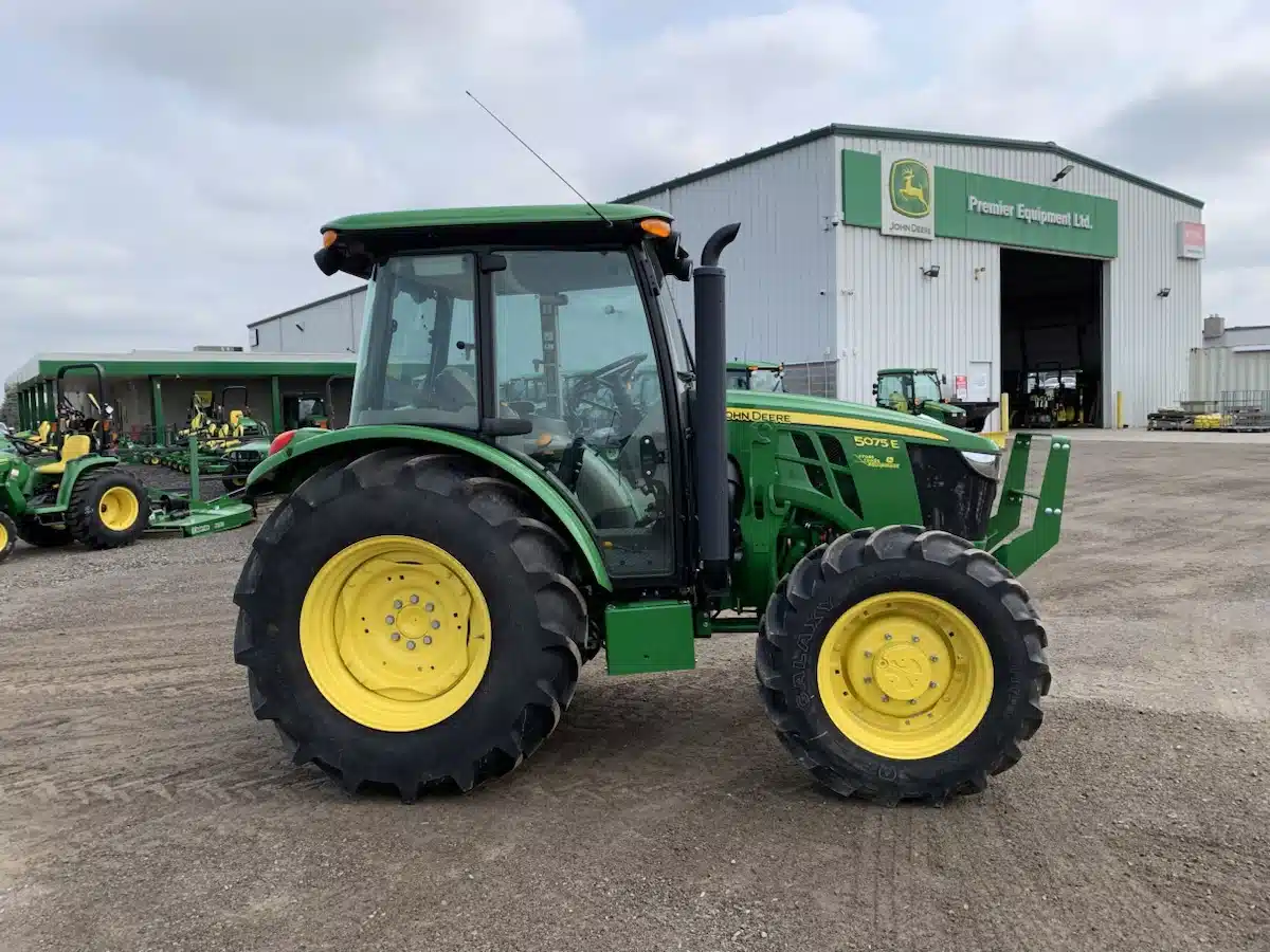 Gallery image 1 for 2025 John Deere 5075E Tractor