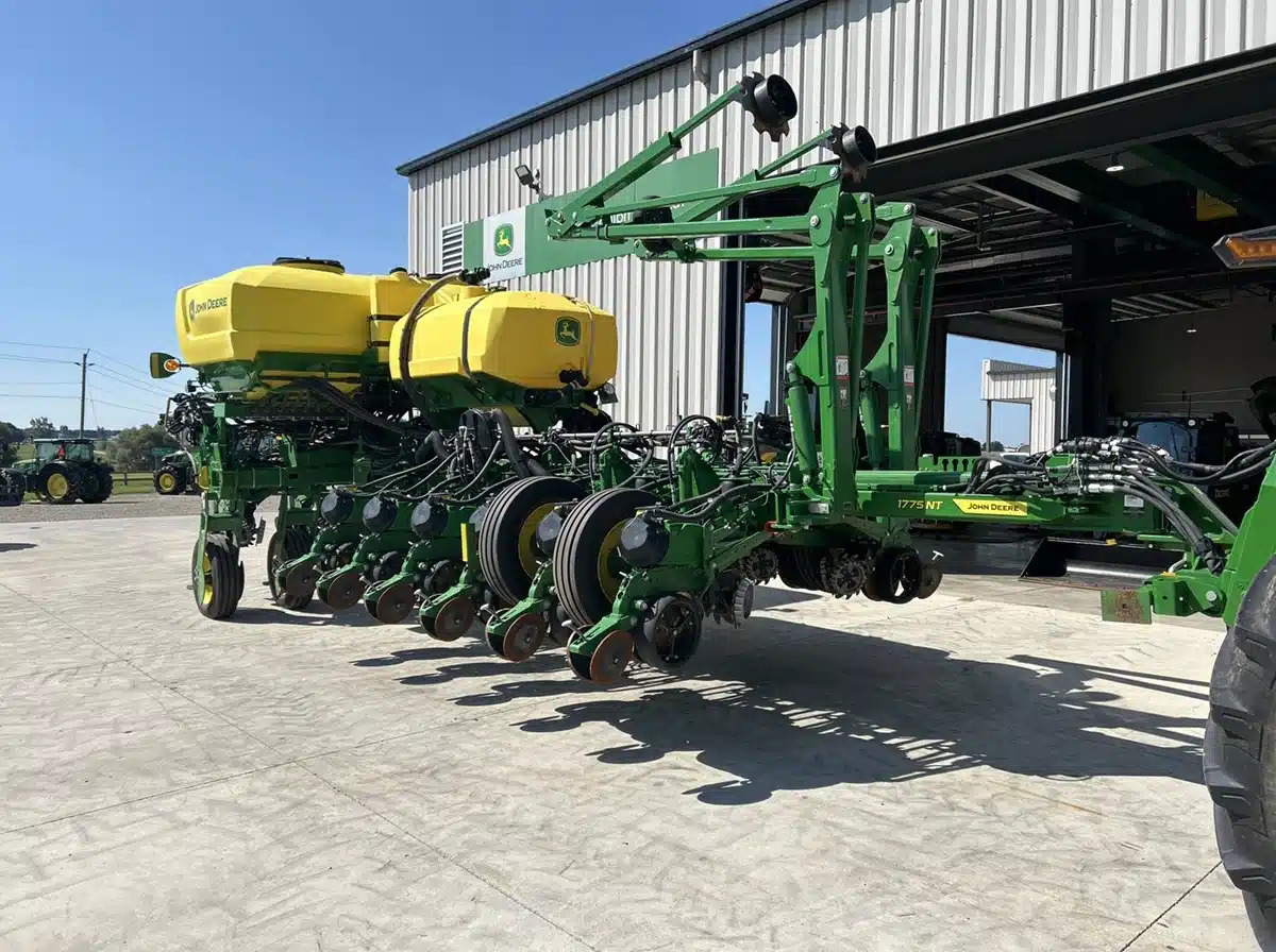 Photo de la Galerie 1 pour 2024 John Deere 1775NT Planteur