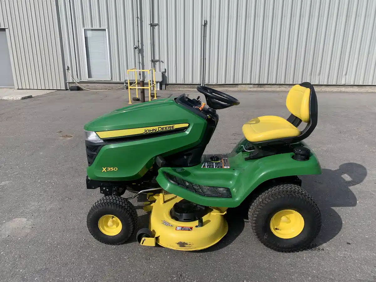 Gallery image 2 for 2020 John Deere X350 Lawn Tractor