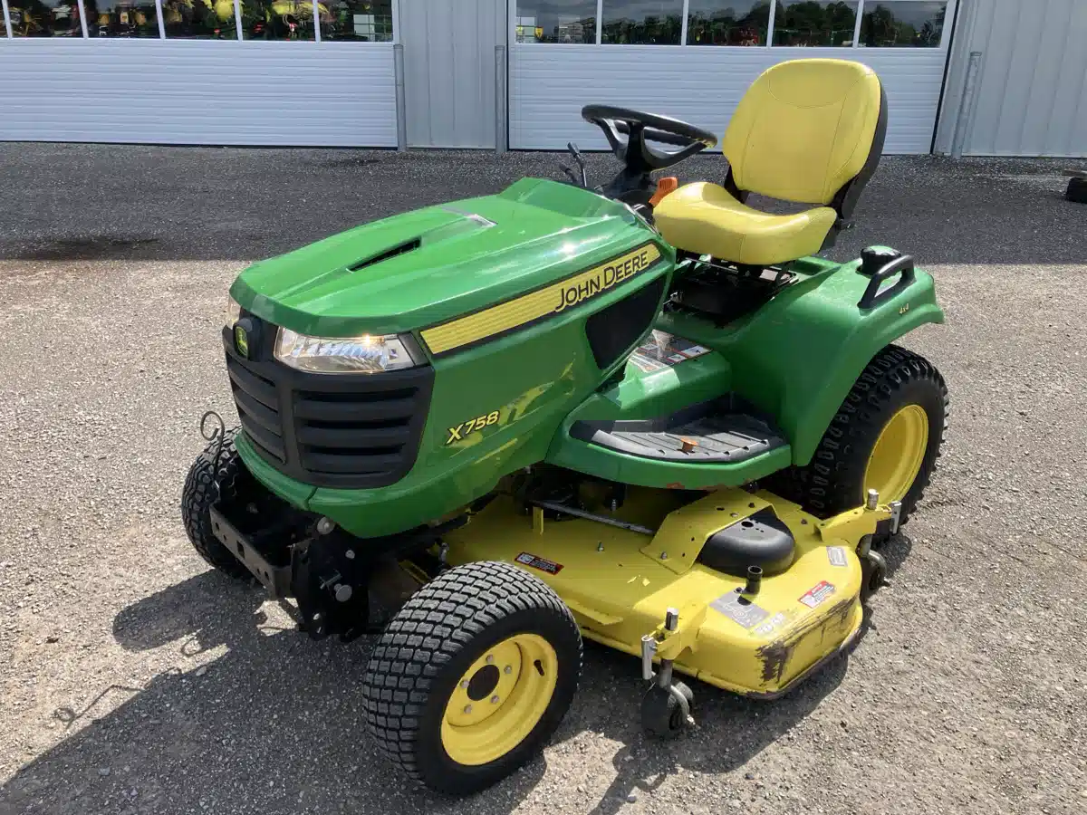 Gallery image 2 for 2017 John Deere X758 Lawn Tractor