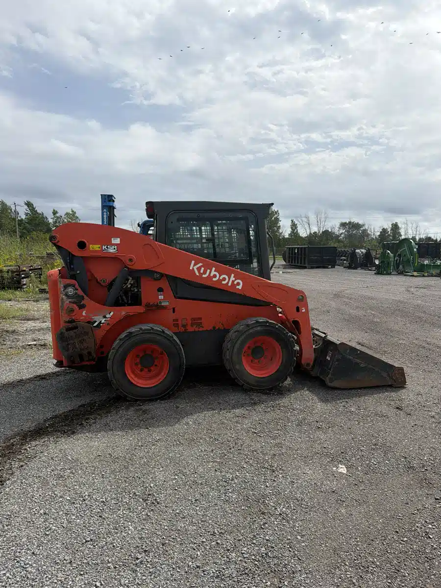 Gallery image 2 for 2023 Kubota SSV75 Skid Steer