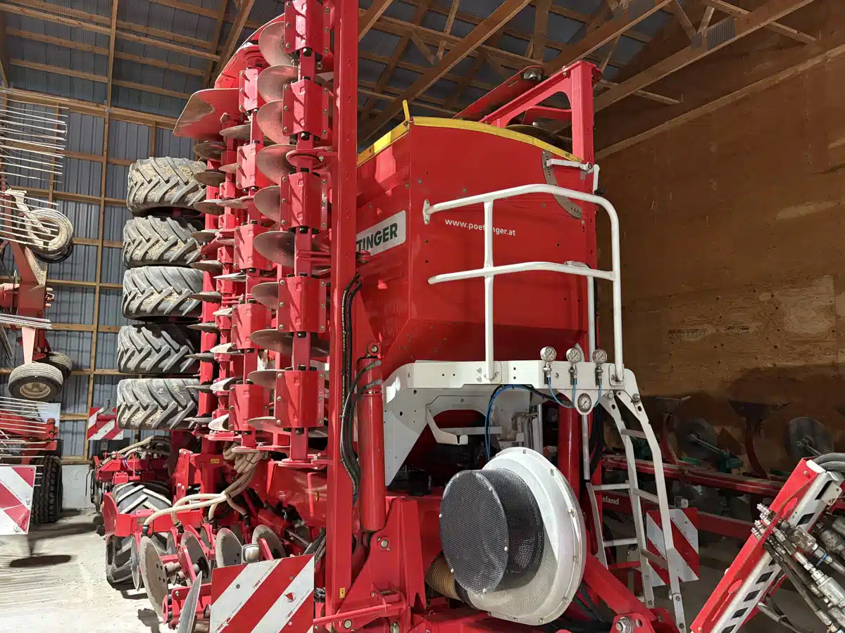 Gallery image 1 for 2016 Pottinger C8 Air Drill