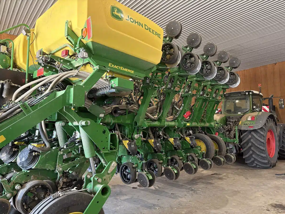 Gallery image 2 for 2024 John Deere 1795 Planter