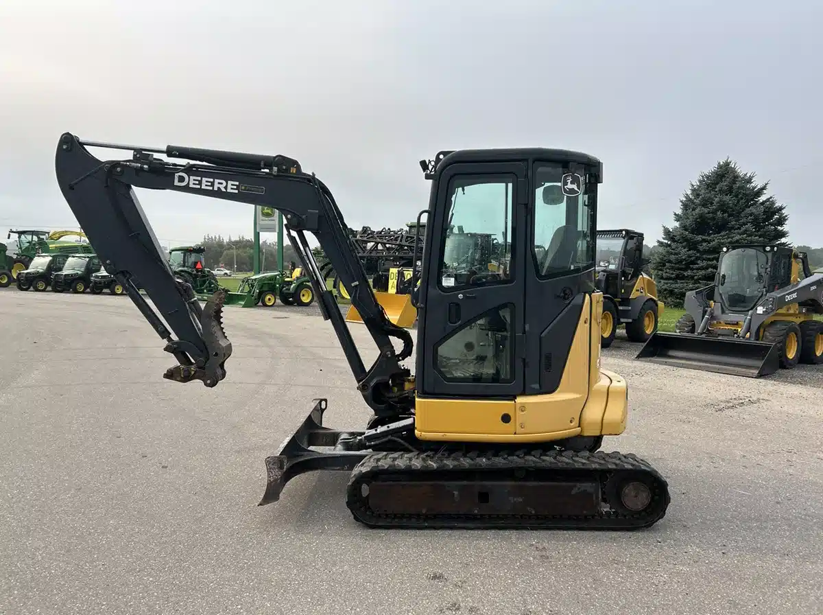 Gallery image 1 for 2015 John Deere 35G Excavator
