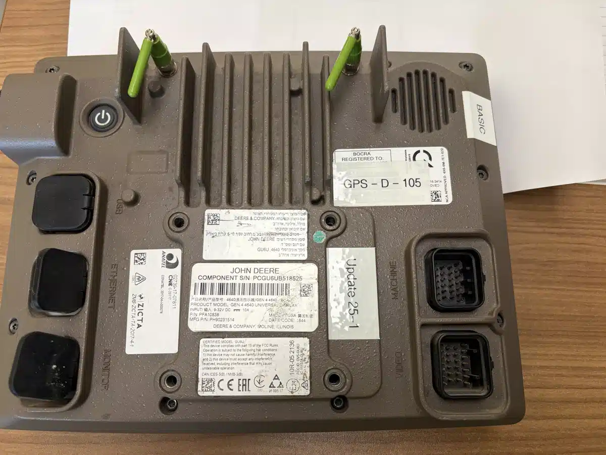 Gallery image 2 for 2019 John Deere 4640 Guidance System