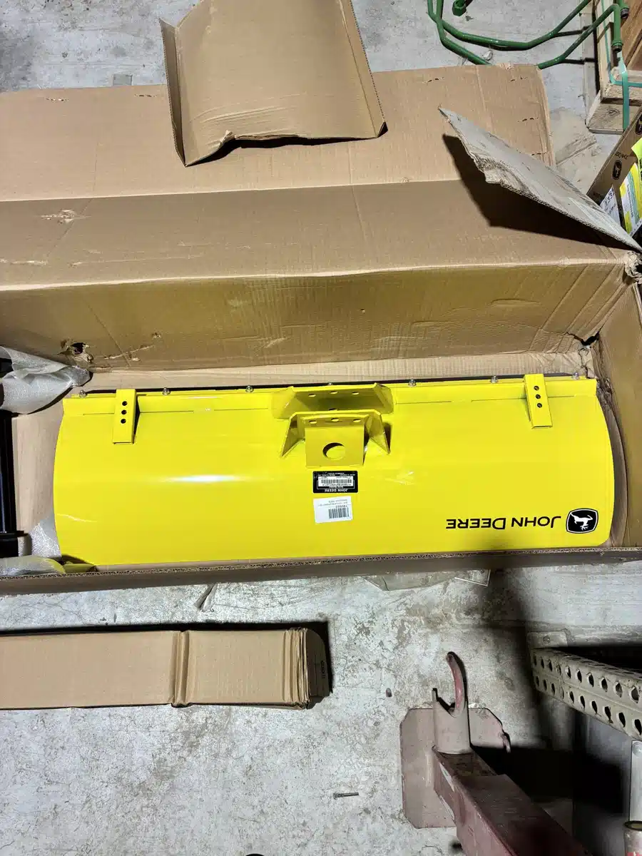 Gallery image 2 for 2022 John Deere 44FB Snow Blade