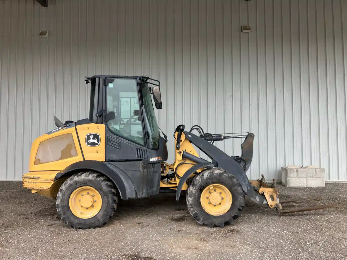 Gallery image 1 for 2023 John Deere 324P Tractor Loader