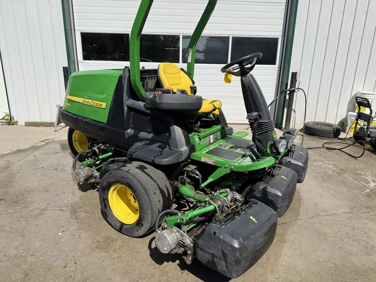 Photo de la Galerie 1 pour 2009 John Deere 8000 tondeuse à lame rotative