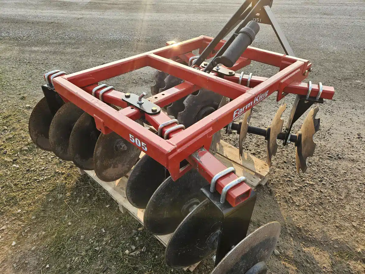 Photo de la Galerie 2 pour Buhler Farm King Y505TD Autre