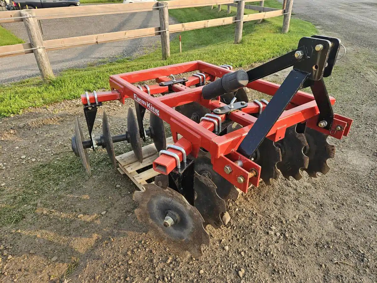 Photo de la Galerie 1 pour Buhler Farm King Y505TD Autre