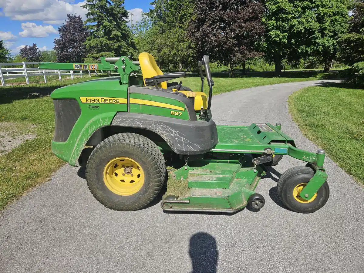 Gallery image 2 for 2013 John Deere Z997R Mower - Zero Turn