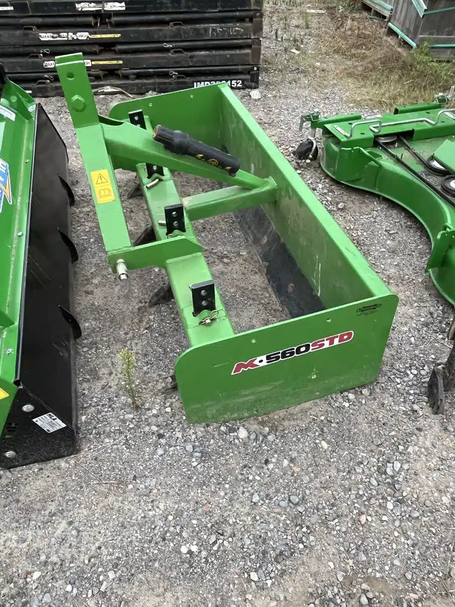 Gallery image 1 for 2019 MK Martin 560 STD Box Scraper