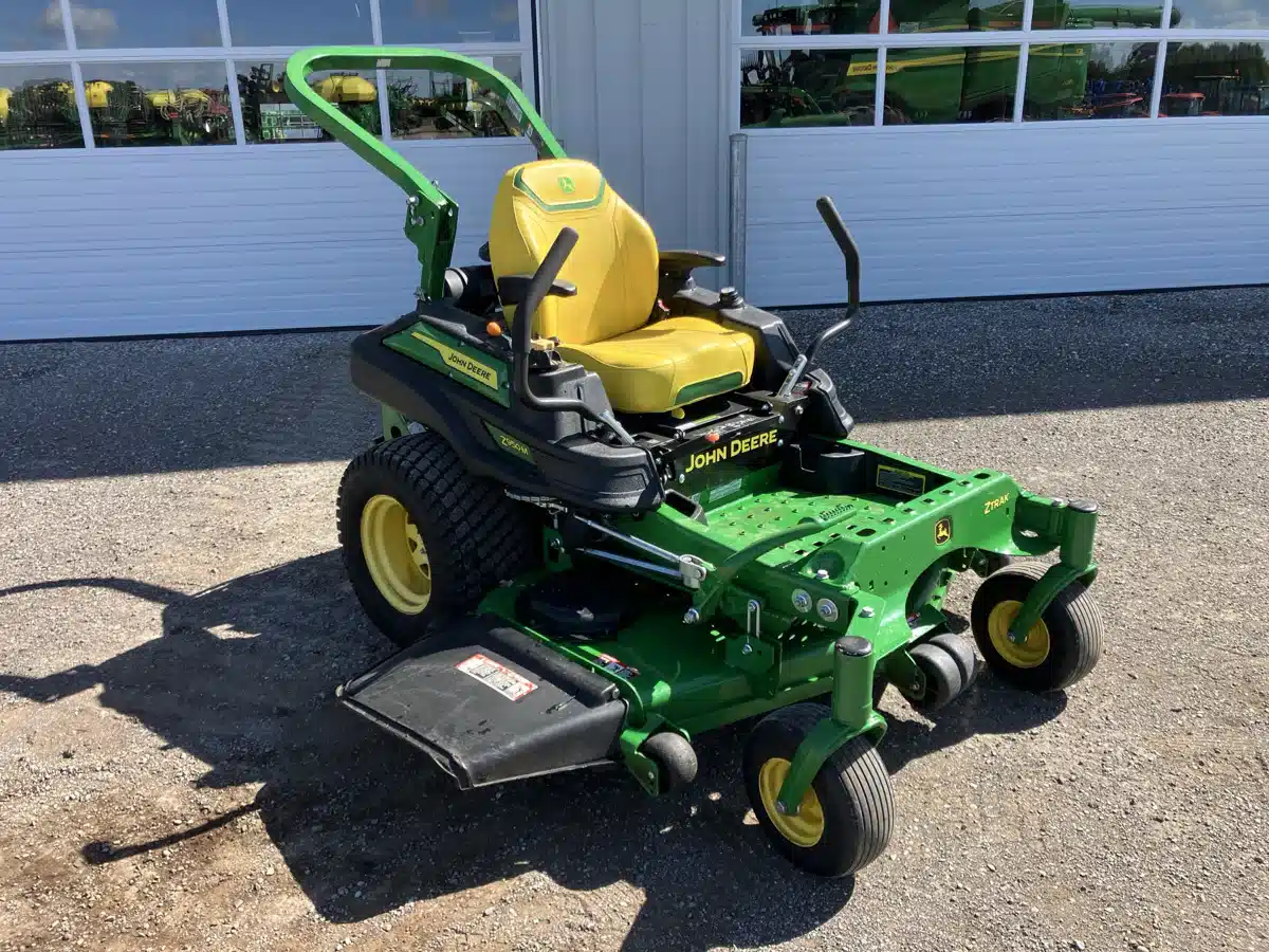 Gallery image 2 for 2023 John Deere Z950M Mower - Zero Turn
