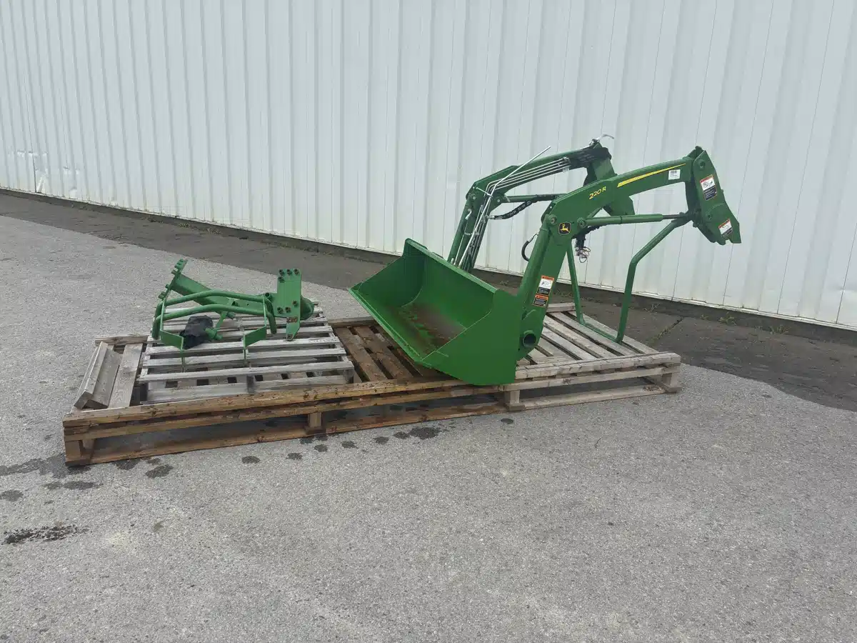 Gallery image 1 for 2025 John Deere 220R Front End Loader