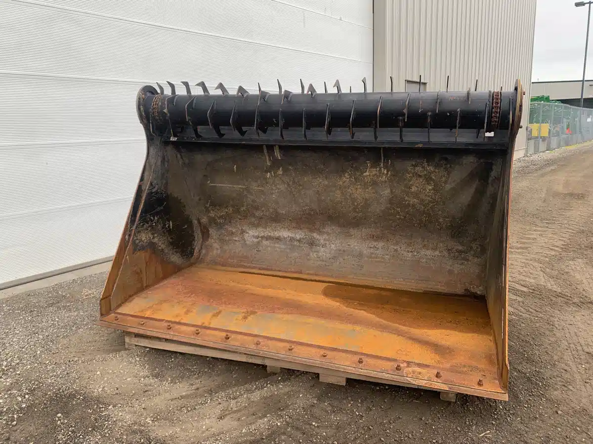 Photo de la Galerie 2 pour HLA Attachments THMB96 Godet (bucket)