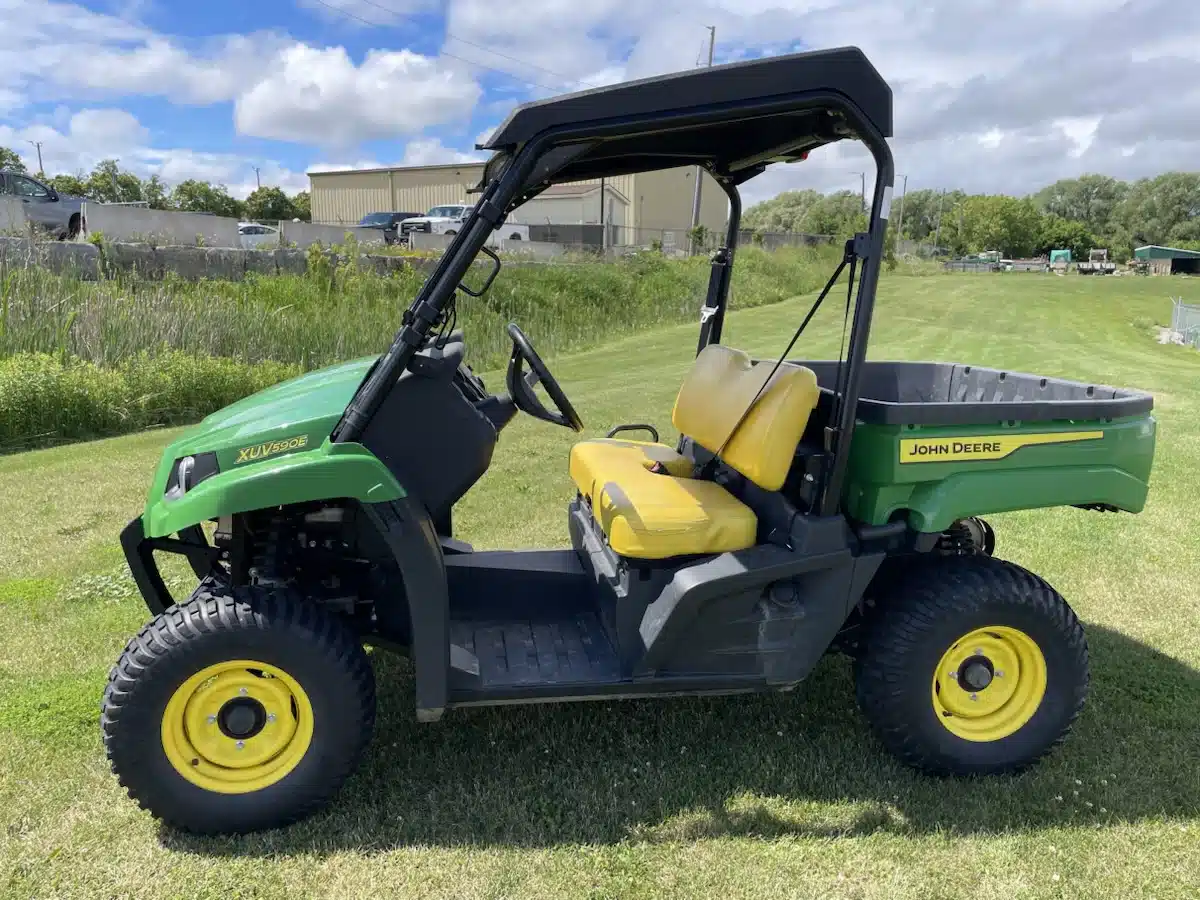 Gallery image 1 for 2022 John Deere XUV 590E Utility Vehicle