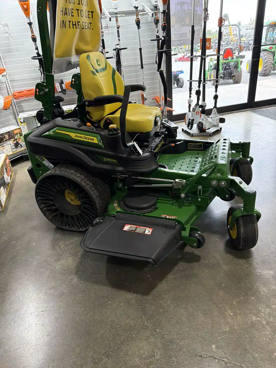 Gallery image 2 for 2025 John Deere Z950M Mower - Zero Turn