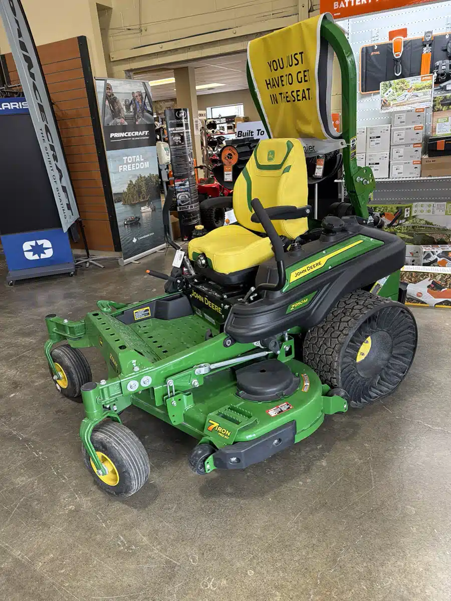 Gallery image 1 for 2025 John Deere Z950M Mower - Zero Turn