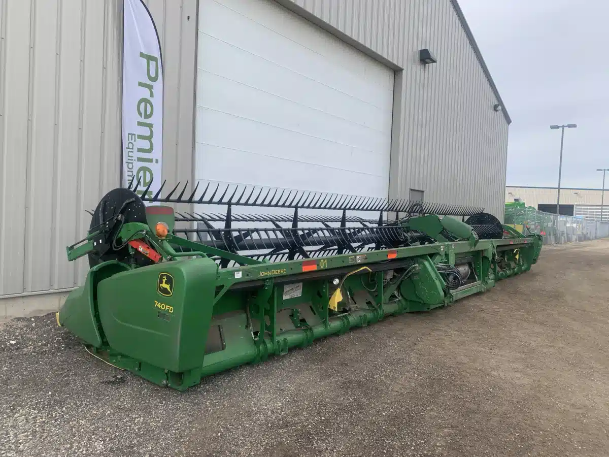 Gallery image 2 for 2019 John Deere 740FD Header - Draper