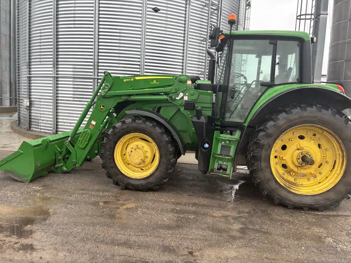 Gallery image 1 for 2019 John Deere 6155M Tractor