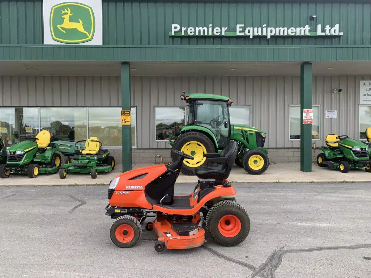 Gallery image 1 for 2020 Kubota T2290 Lawn Tractor