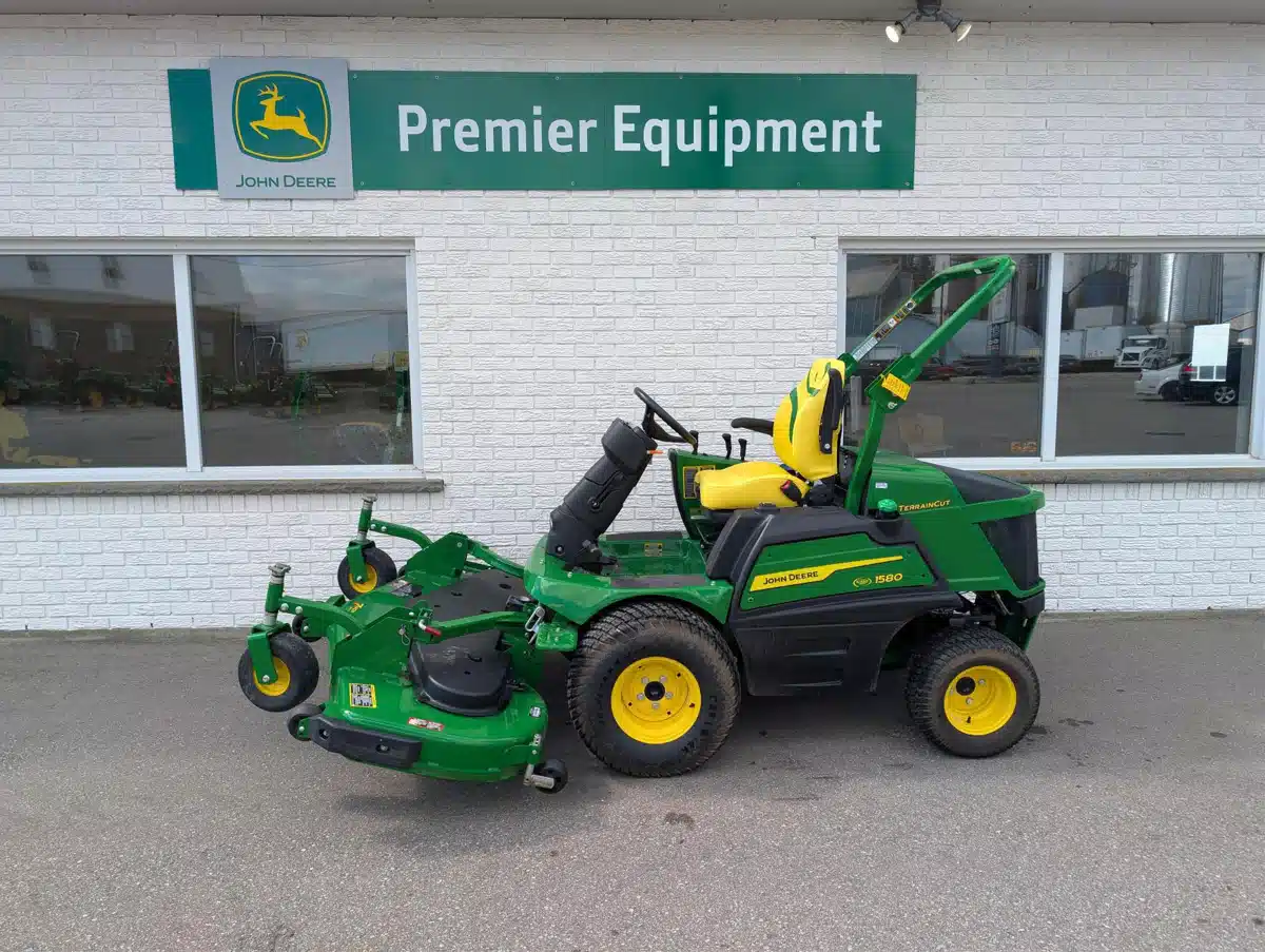 Photo de la Galerie 1 pour 2024 John Deere 1580 Tondeuse frontale