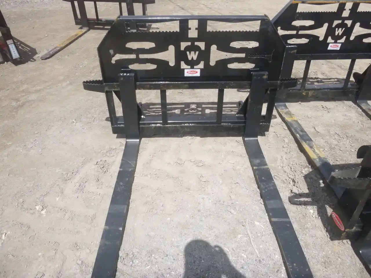 Gallery image 2 for Used 2023 Walco 3700Livres Quick Alo Pallet Fork