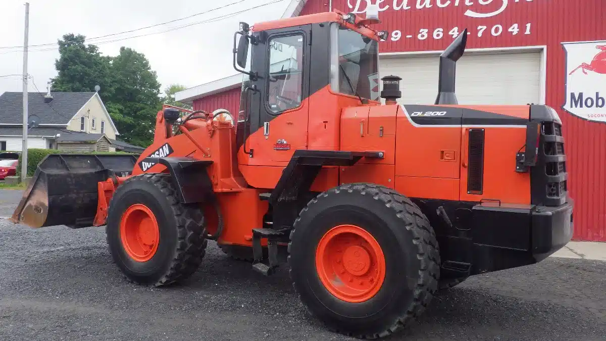 Gallery image 2 for Used 2005 Doosan DL 200TC Wheel Loader