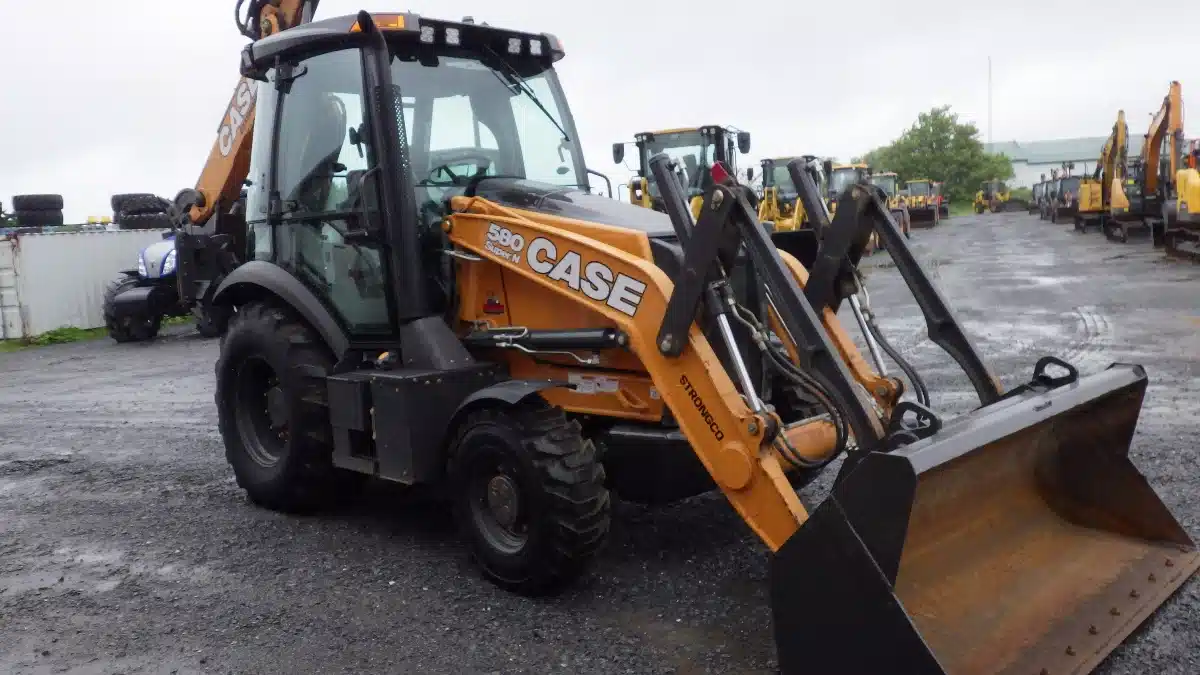 Gallery image 2 for Used 2021 Case 580SN Backhoe Loader