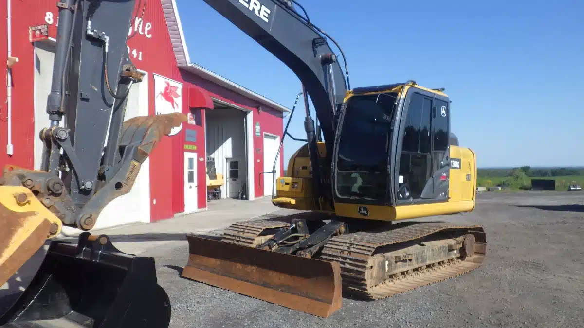 Gallery image 2 for Used 2020 DEERE 130G Excavator