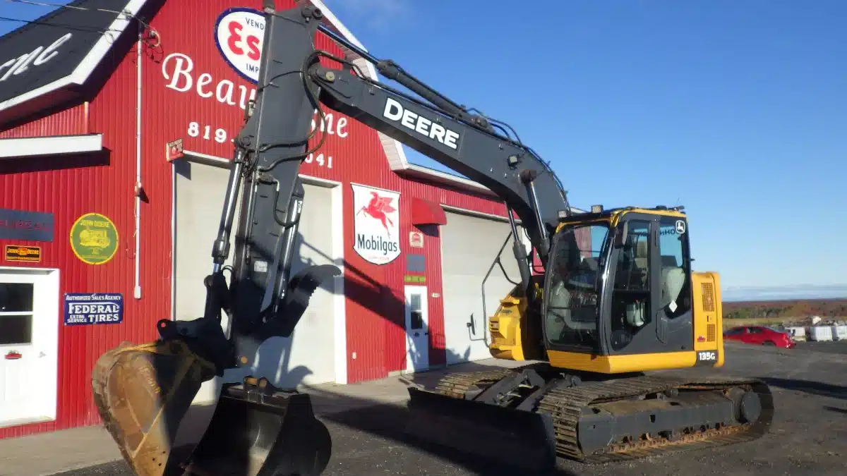 Gallery image 2 for Used 2019 DEERE 135G Excavator