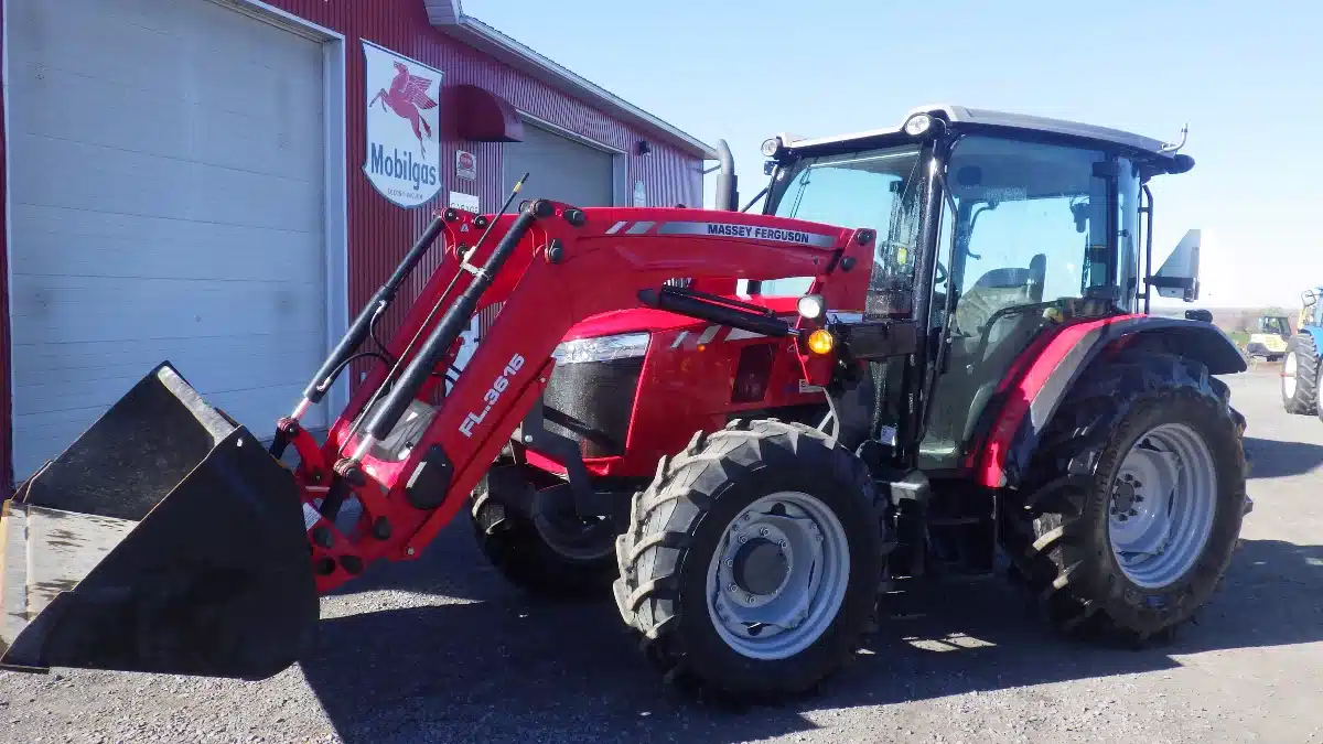 Gallery image 2 for Used 2021 Massey Ferguson 4708 Tractor